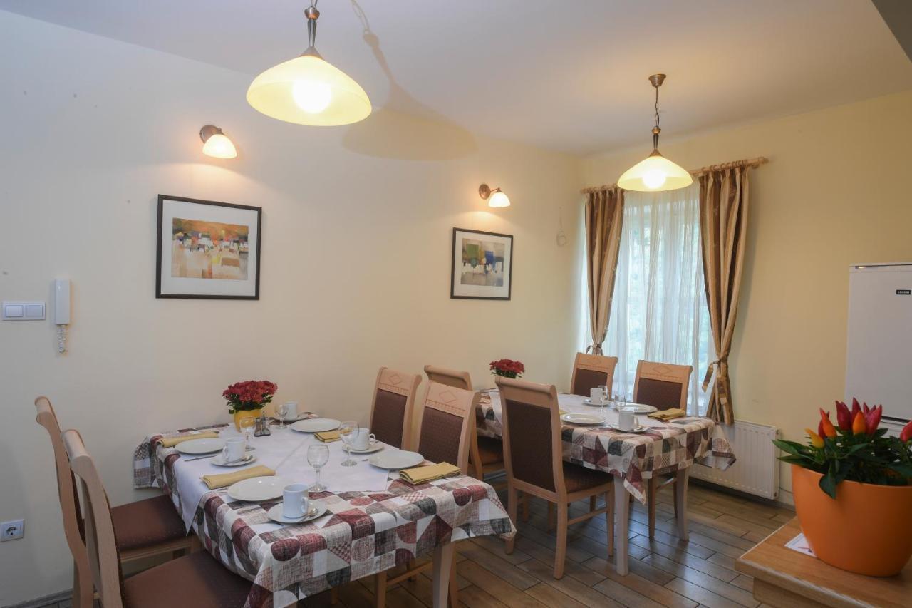 Centrum Vendeghaz Apartmán *